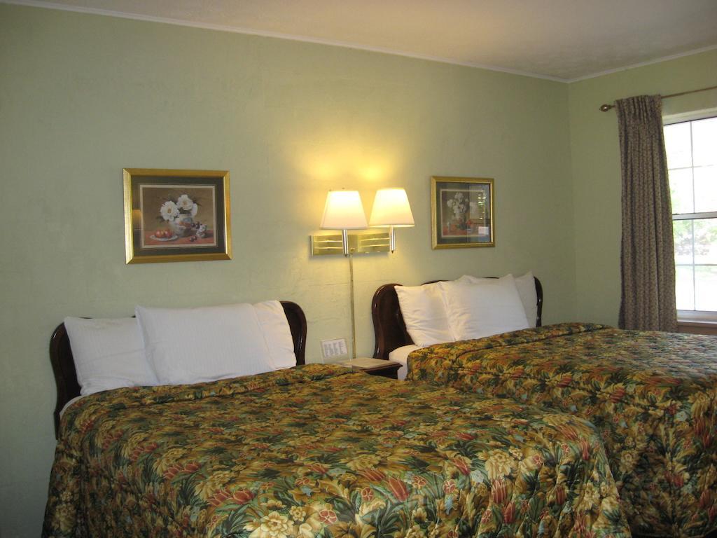 White Columns Motel Pine Mountain  Δωμάτιο φωτογραφία