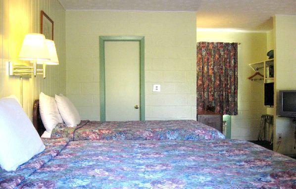 White Columns Motel Pine Mountain  Εξωτερικό φωτογραφία